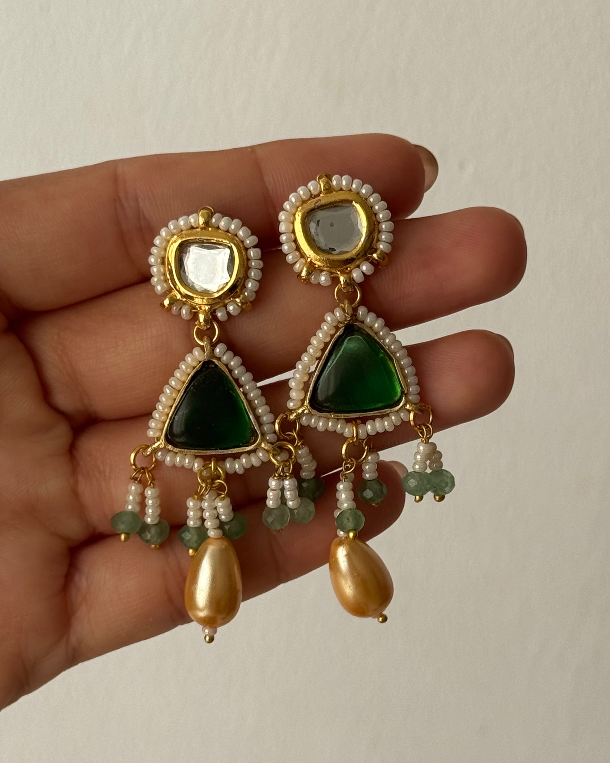 Gauravi Necklace Set