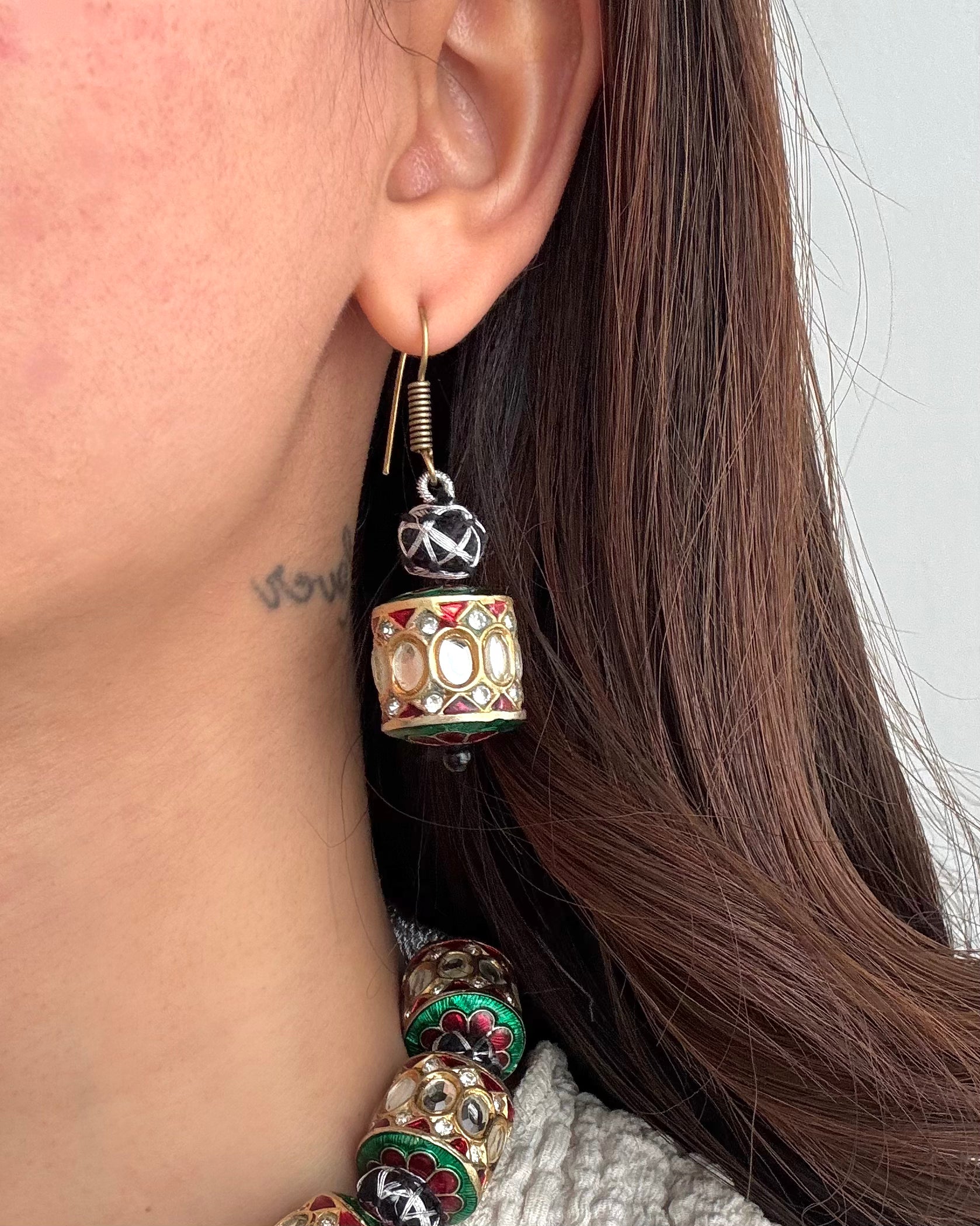 Drum Necklace (White)